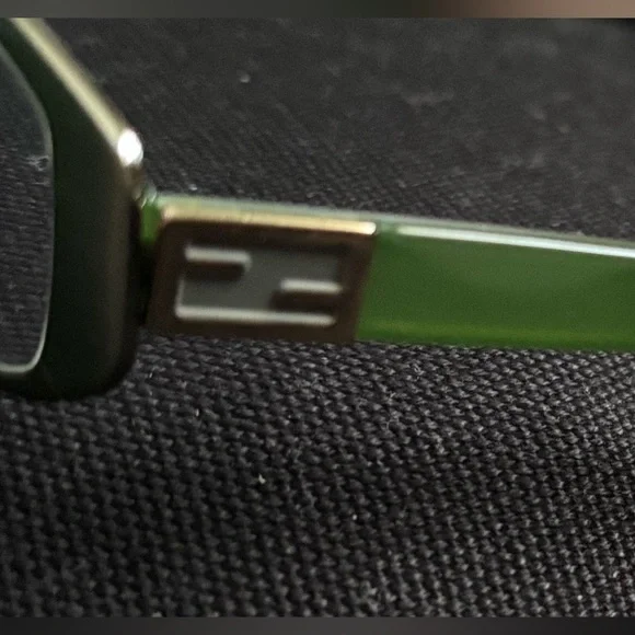 Fendi Silver and Green Frames with Authentic Cards F899 50  display picture 2